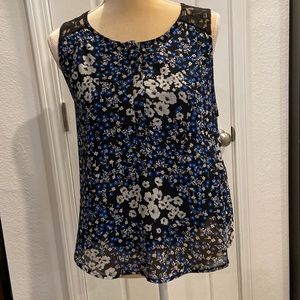 Pretty Floral Blouse with Lace Detailed Back by Q&A, Petite L, Like New!